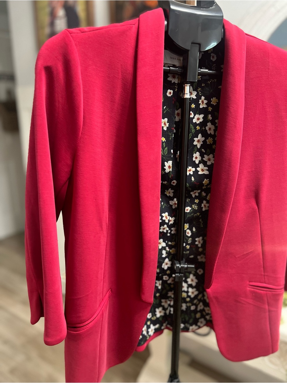 Women’s Open-Front Raspberry Blazer Jacket - Picture 2 of 4